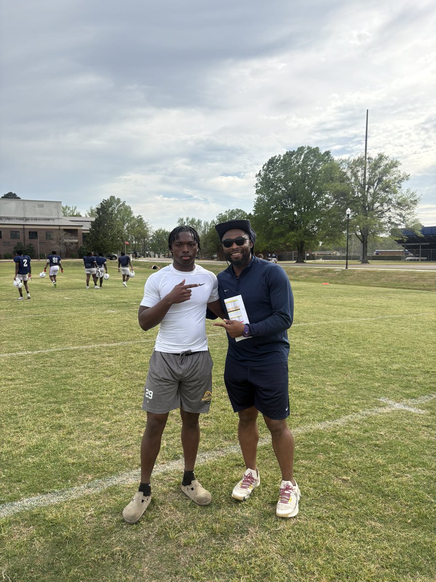 Kyan Roberson 27’✞ tweet media