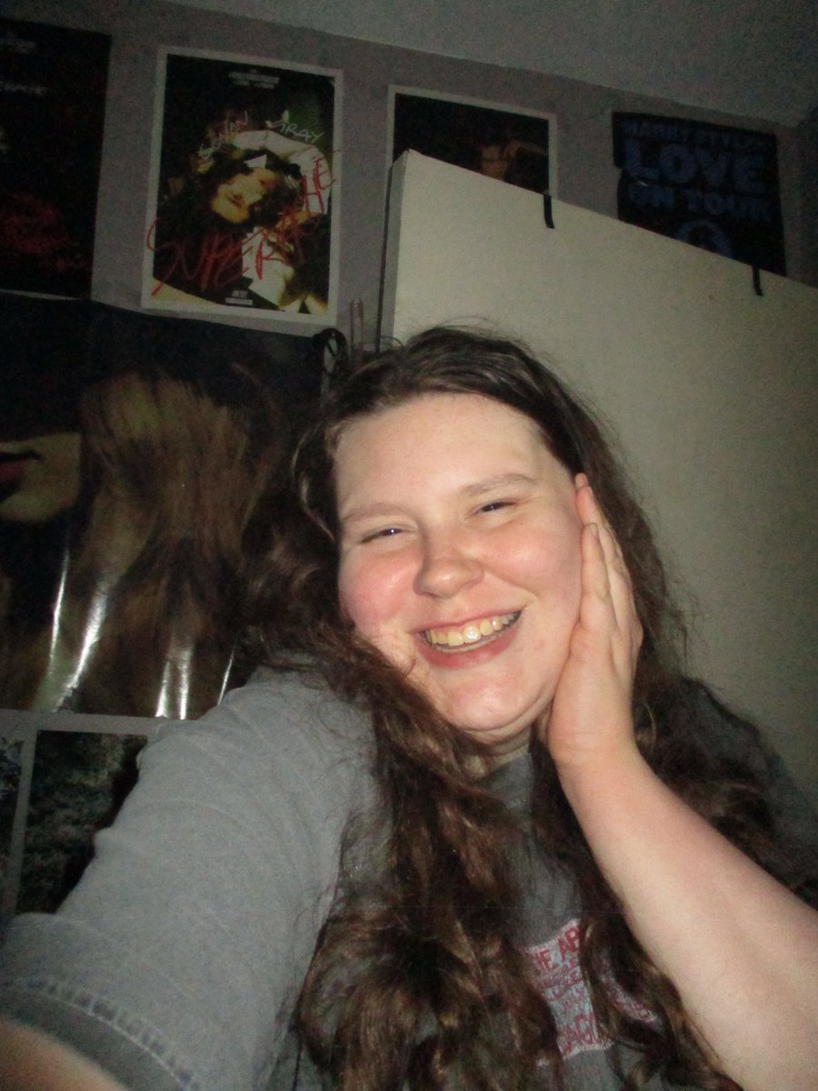 samantha is a girl so in love ❥ 🐾💋🪩 tweet media