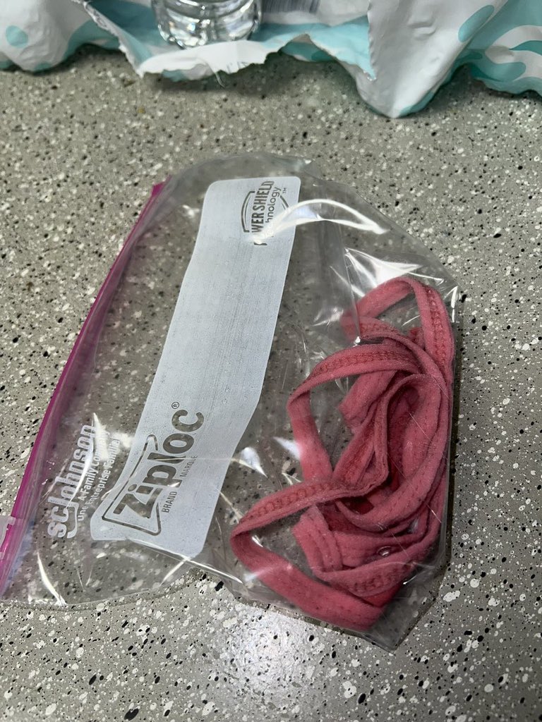 BrazzyMama's tweet photo. Finna ship my panties 🤣😏 ziplock so I can make sure they smell like ass and pussy https://t.co/DtELxzYh7I