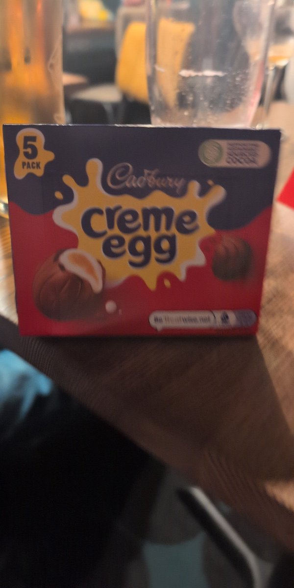 Louiseparker's tweet photo. Hey @CadburyUK I'm sure it's been asked before, but how do you justify 5 creme eggs? Surely people eggspect to buy them by the dozen or half...5 makes no sense
Make it make sense pls https://t.co/wYVU4NKaVr