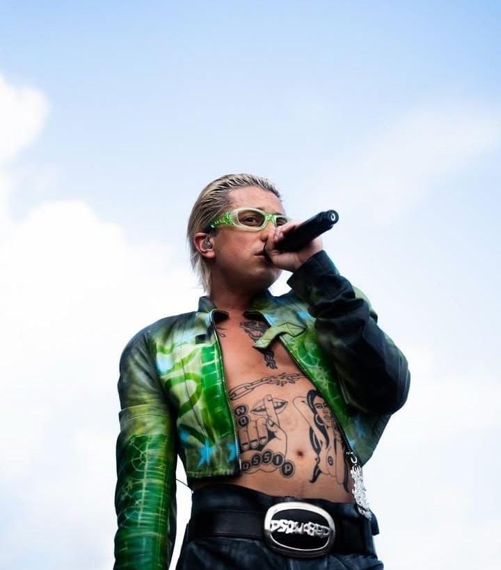 ▫️Omniqueer 2.0▫️ tweet media