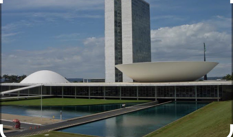 MarcosAlcara's tweet photo. O momento político do Brasil nos faz pensar: como melhorar ?
Talvez a troca de presidente do Brasil seja um caminho! 
A mudança é necessária! https://t.co/tTgHVmLSDd