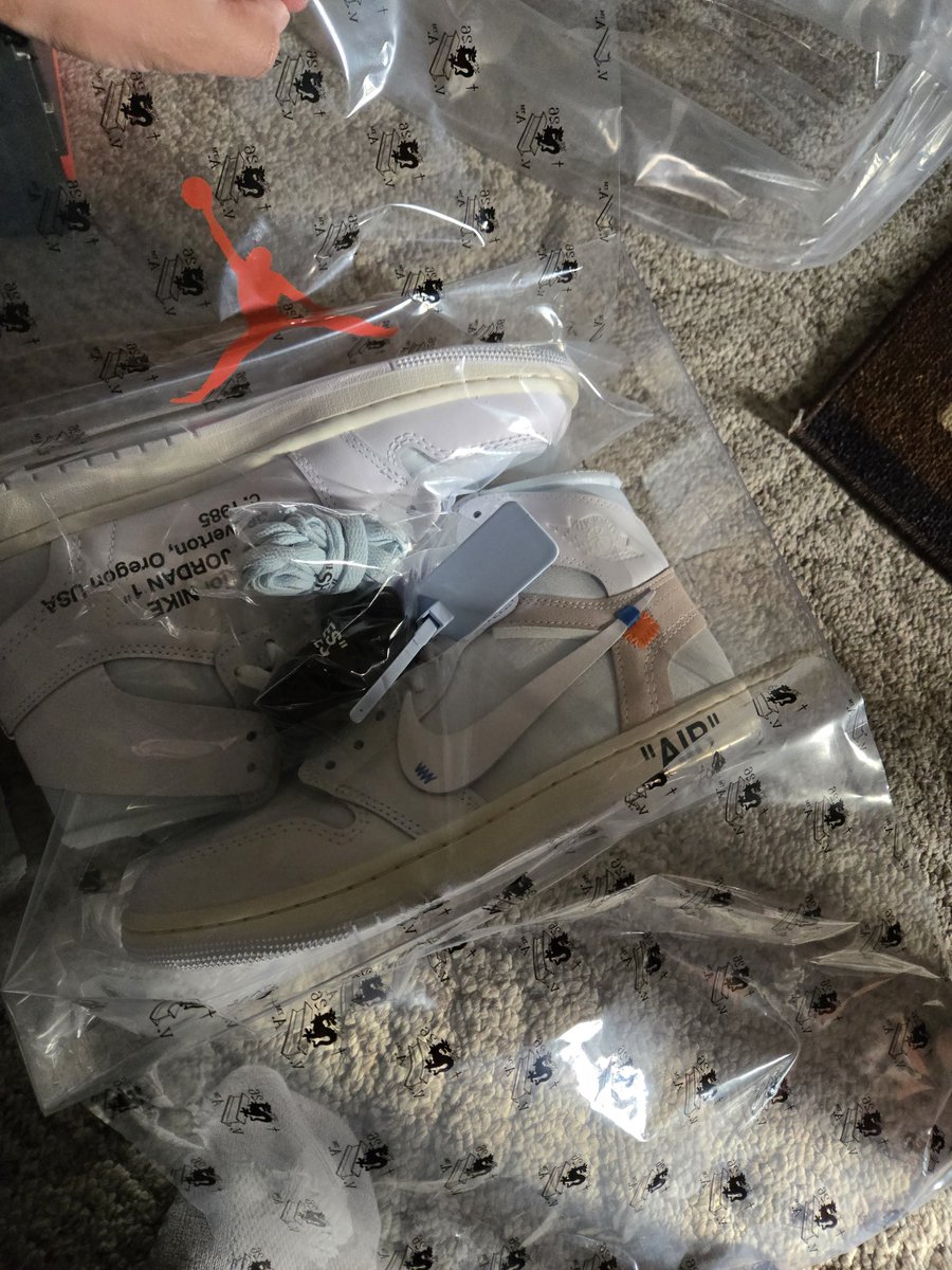 Sneakers🔥 tweet media