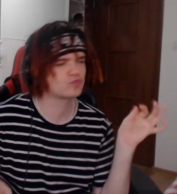 Elli33||sawp1wonx2 tweet media