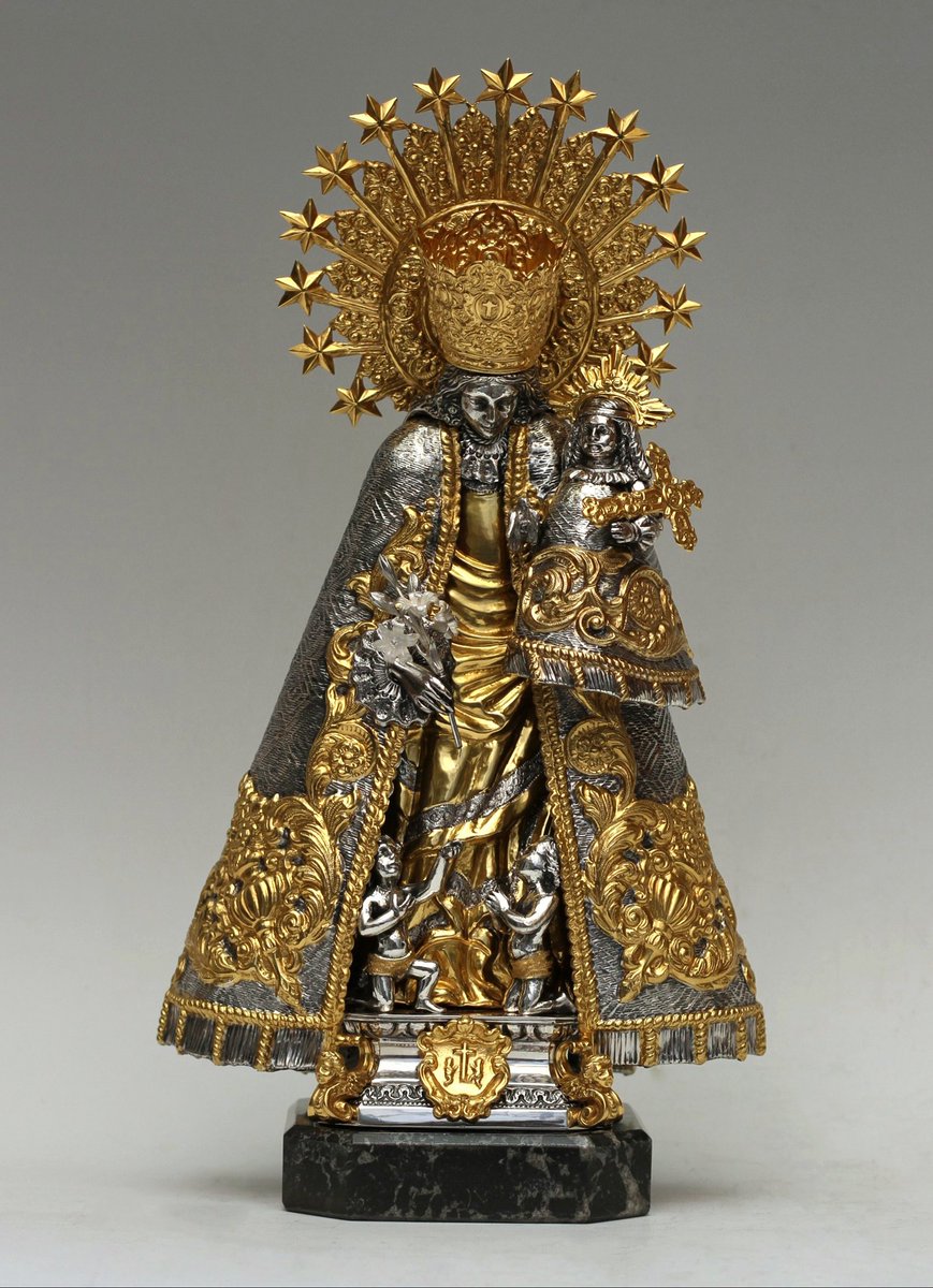 solas_na_greine's tweet photo. Virgin of the Forsaken (statuette in marble, silver and gold) https://t.co/XHslP8DkM6