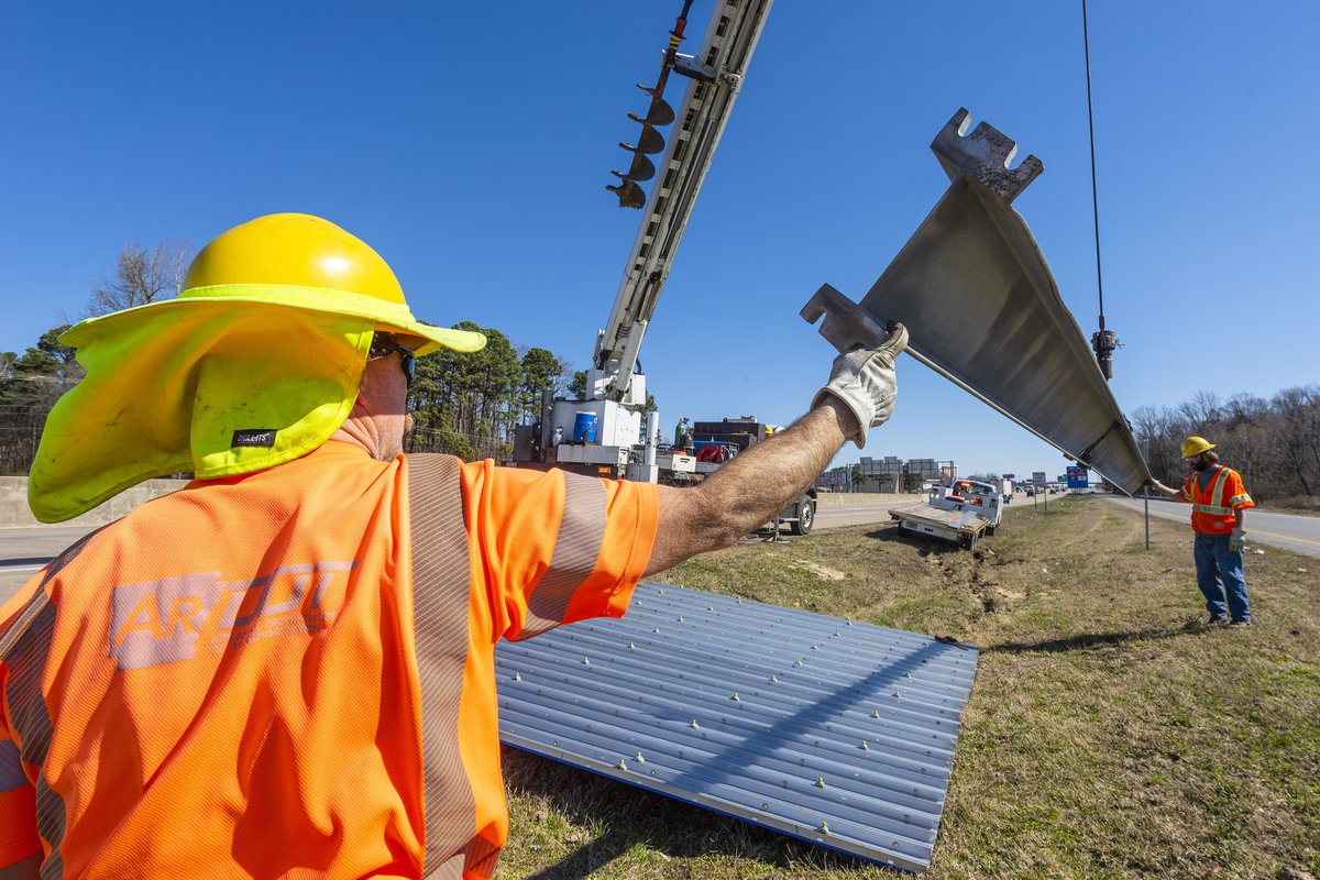 ARDOT has rolled out a new tool to make driving plans easier and help you avoid delays. The Construction Project Dashboard will show you where the orange barrels are anywhere in the state as roads are upgraded and improved.  ardot.gov/project-dashbo…