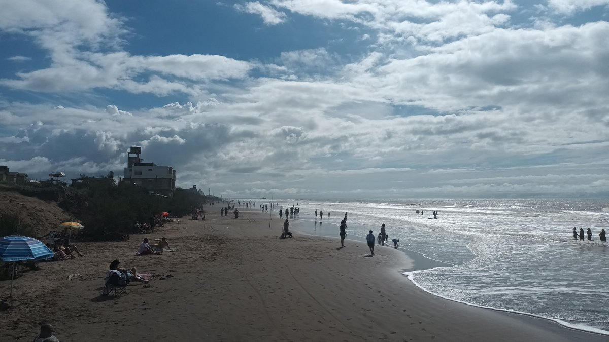 Andrea Frias tweet media