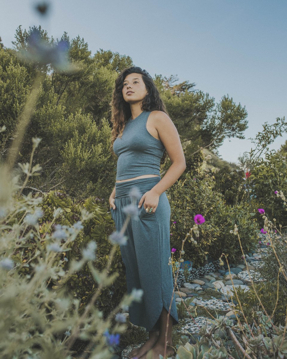 slightlybuddha's tweet image. Worn, loved, lived in 🤍
There’s nothing better than pieces that move through life with you.

#communitylove #realstyle #everydaywear #comfortfirst #softessentials #bamboofabric #livedin #wellnessbrand #authenticliving