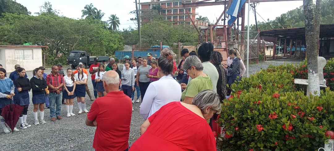 Cómo parte de las acciones en red escolar se desarrolló matutino especial en saludo al 65  aniversario de la fundación de la OPJM y el 64 aniversario de la UJC. #CubaMined #CubaEduca #PinardelRío