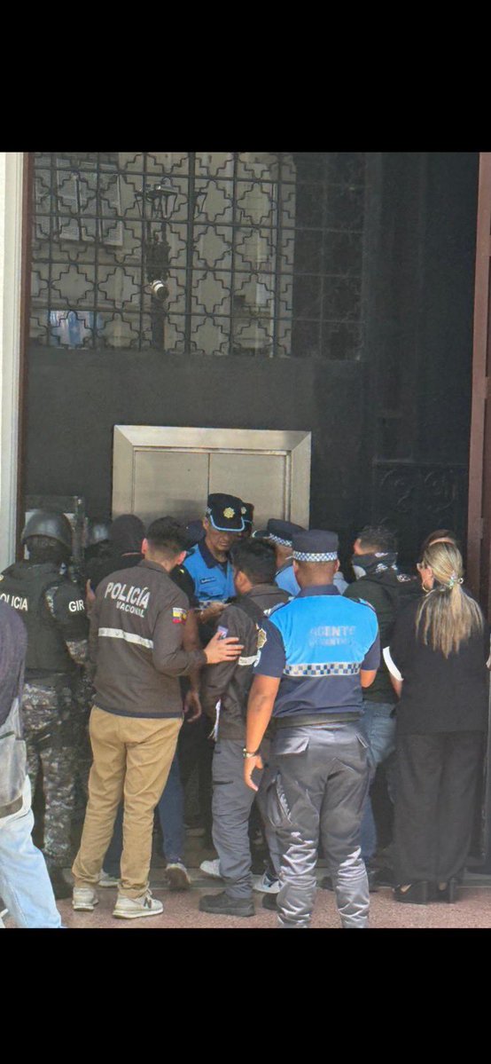 Rafael Correa tweet media