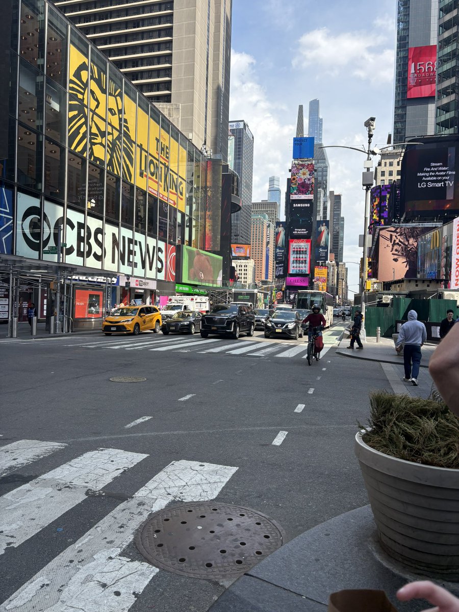 Harmony Hooves 🐴🎀 tweet media