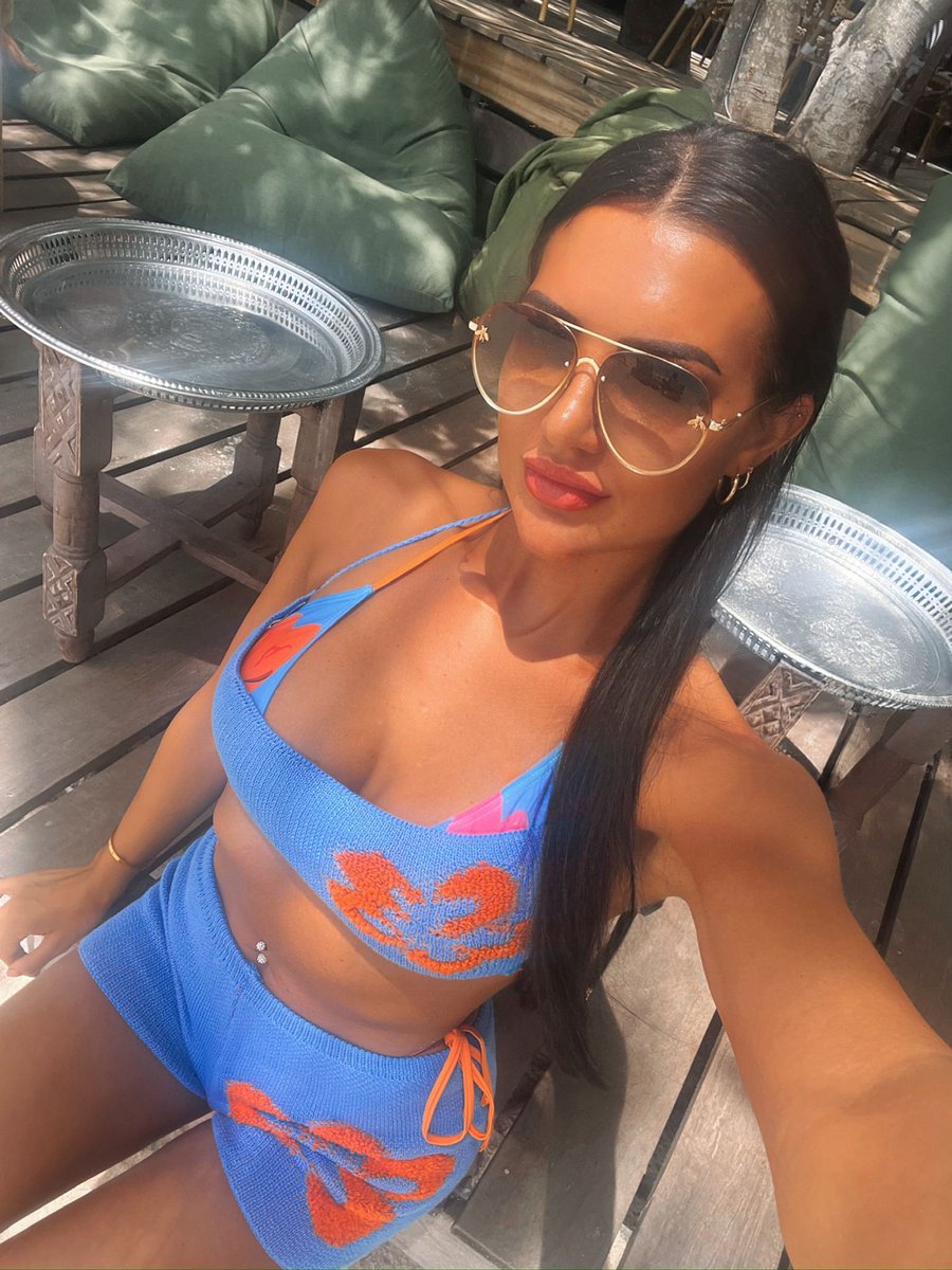 Abbie holborn 🦄 tweet media