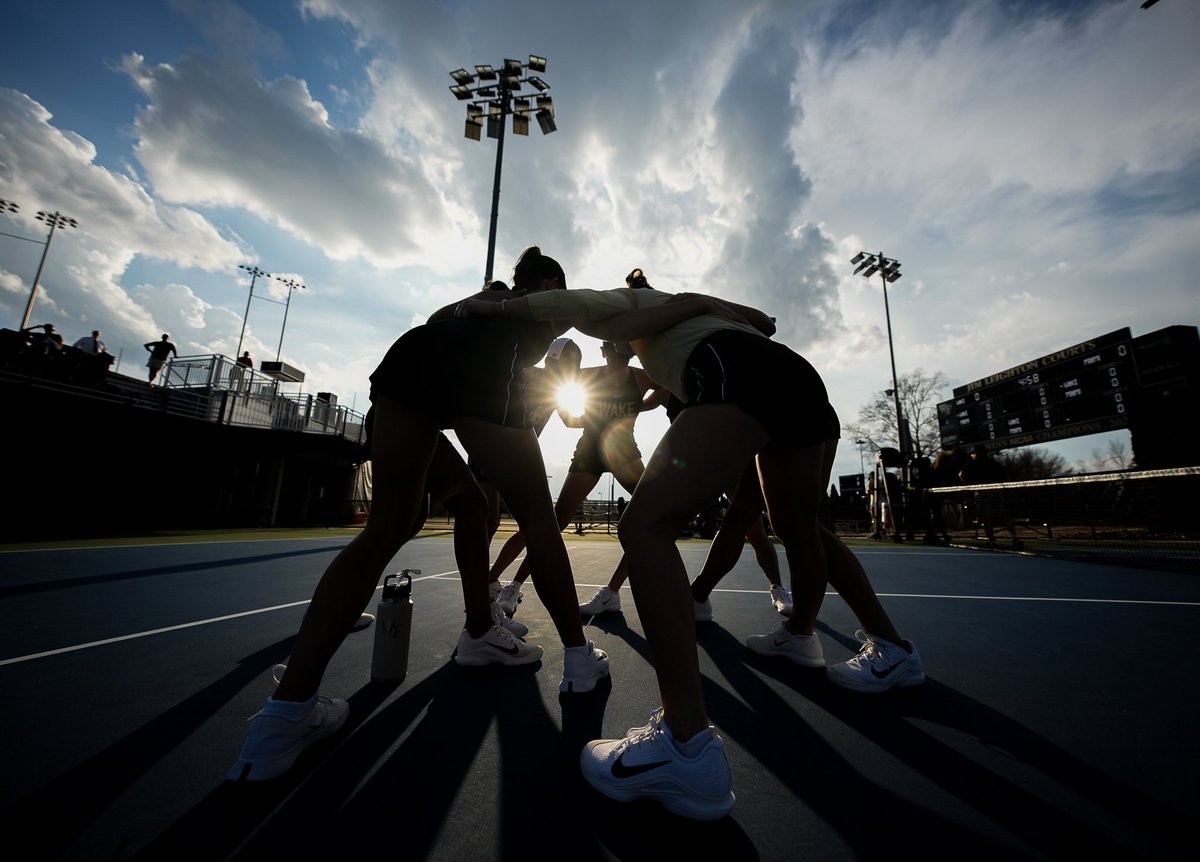 brycelmitch's tweet photo. march tennis🎾 https://t.co/zlAlETy35K