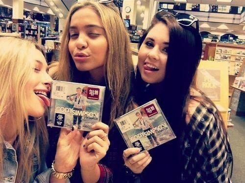 .𖥔 ݁ ˖ִ🛸༄˖°. tweet media