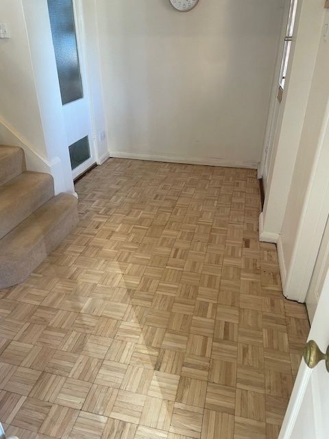 AnneBrookeBooks's tweet image. So pleased with the dining room and hallway - just waiting for the varnish to be done now. 😃 

#homeproject #homedecor