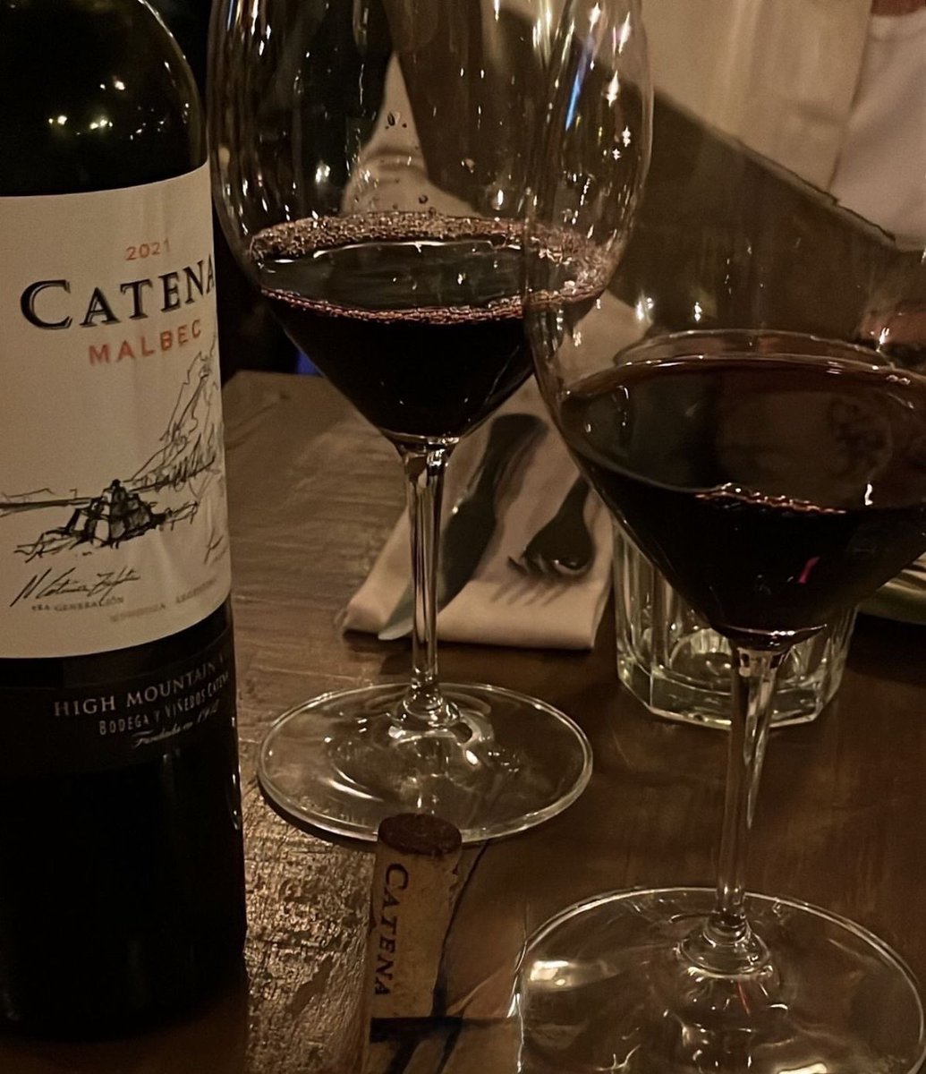 robin! ★🎱🕷️🌊 tweet media