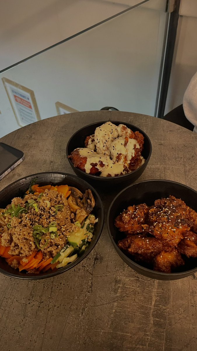 🎧🩶 tweet media