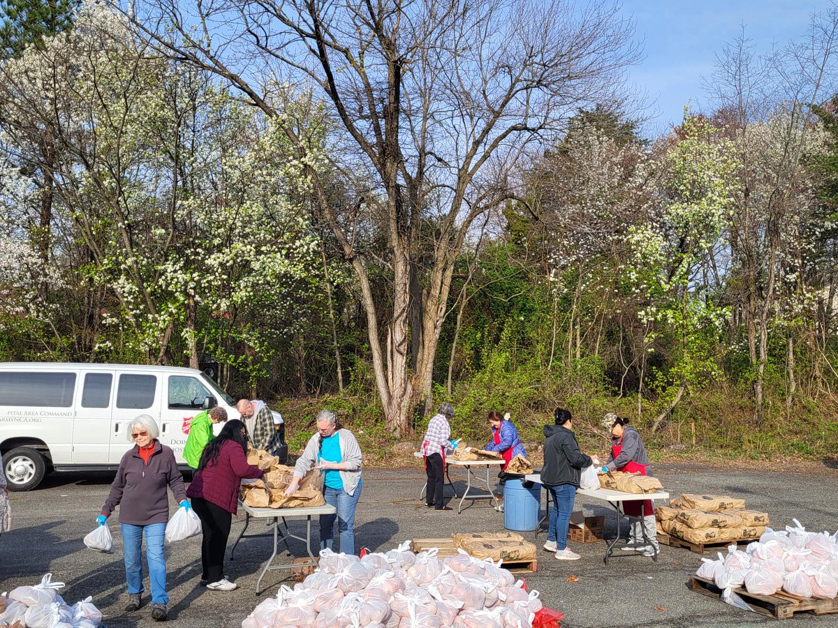 salarmynca's tweet photo. ❤️ Sometimes, it’s the little signs that remind us why we serve. At our Prince William Service Center’s monthly food distribution, volunteers and staff knew it would be a special day from the very start, when the first potato unpacked was shaped like a heart. https://t.co/mQyNVGgK9y