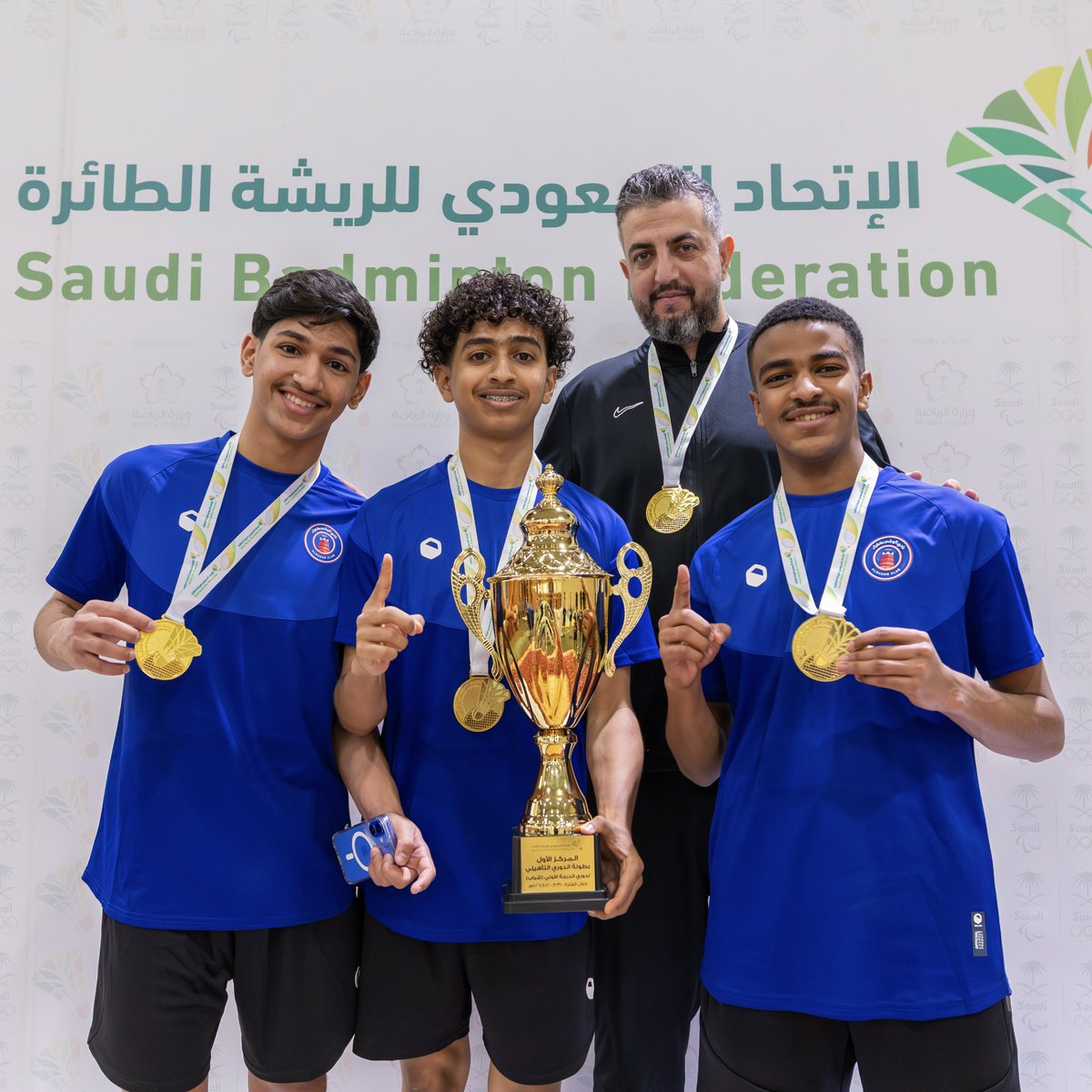 ALWASHM_FC's tweet photo. أبطاااااااااااااال ☝🏼🏆

#نادي_الوشم | #الريشة_الطائرة https://t.co/jzAxQkp471