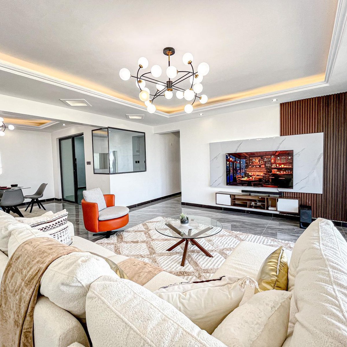 Ganjor01's tweet photo. Looking for an Airbnb spot this Easter? In Nairobi, Kisumu, Mombasa, Nanyuki, Rongai, Nakuru, Naivasha, Ruaka, Kilimani, westlands etc? Call 0724525217 for enquiry. From ksh2500 for studios. #Sifuna #Discipline #CentralKenya #Easter #PasakaNaSafaricom #Uhuru #Kikuyu #Gachagua bnb https://t.co/0OCqWwp3u7