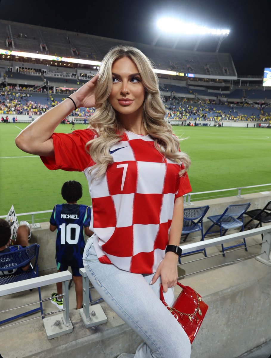 karmen petrovic 🗡 tweet media