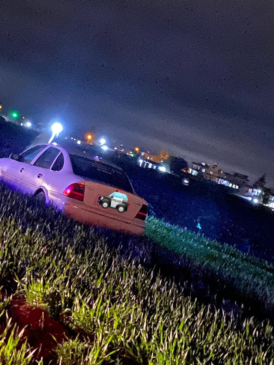 🔴Harran - Minare Yolunda Kaza!

Harran'dan Minare yolunda seyir halindeki otomobil buğday tarlasına uçtu.

Sürücüsünün direksiyon hakimiyetini kaybettiği otomobil kontrolden çıkarak buğday tarlasına uçtu. Sağlık durumu iyi olan sürücü, olay yerinden kendi imkanları ile ayrıldı.