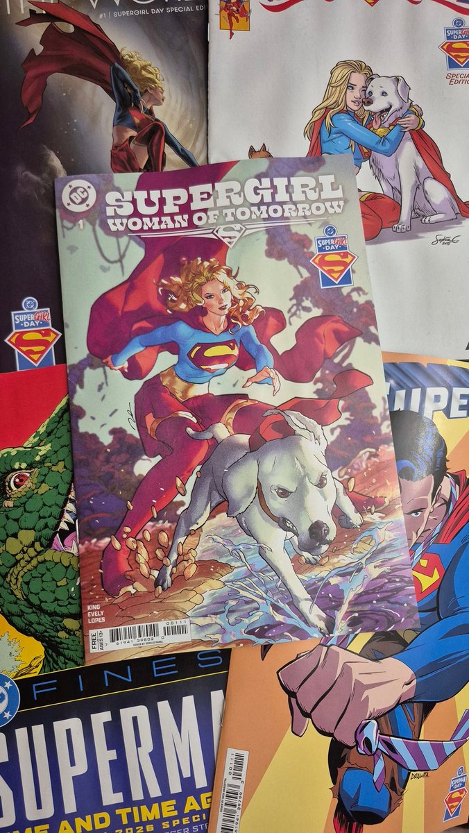 Comics and Signatures tweet media