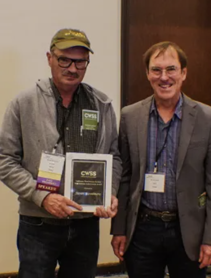 ucanr's tweet image. Congratulations to Steve Fennimore, who received a Lifetime Achievement Award for advancing mechanization &amp;amp; innovative #weed management in specialty crops. Also, Kassim Al-Khatib was named an honorary member for his lasting contributions to California #agriculture and research.