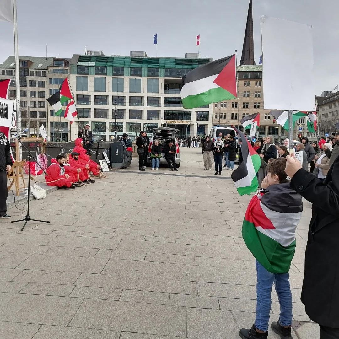 endelstamberg's tweet image. NO TO THE DEATH PENALTY LAW!

Demonstration in Hamburg, Germany!

#FreePalestine 🇵🇸 #FreeGaza #stopthegenocide #disarmisrael #endapartheid