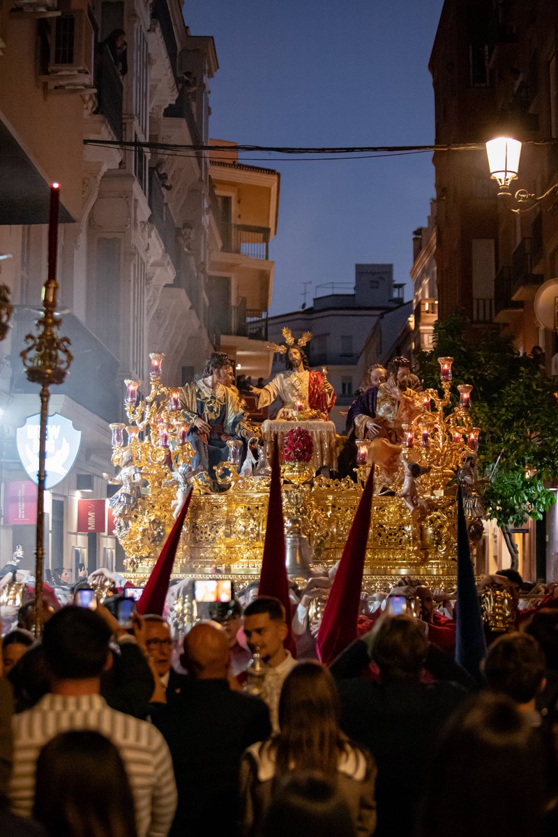 EDH_1969's tweet photo. ⭐️ Termina la subida de la calle Casapalma. Siete marchas enlazadas y un pulso que despierta el aplauso del público. 

🎼 El Pacto
🎼 Oh Bendita Estrella
🎼 Compasión
🎼 El Día del Señor
🎼 Salva
🎼 Reo de Muerte
🎼 En la Cena del Señor

#SientelaEstrella #EstrelladeDosHermanas https://t.co/epqkpD8KSj