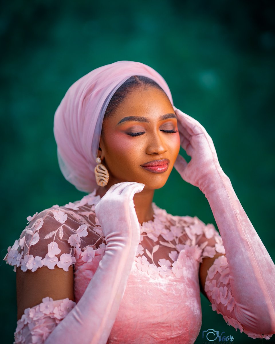 noorphotos_'s tweet photo. Where bridal beauty meets light.
                             ~ Photographed by Noor Photography https://t.co/XbA1Yu3kh0