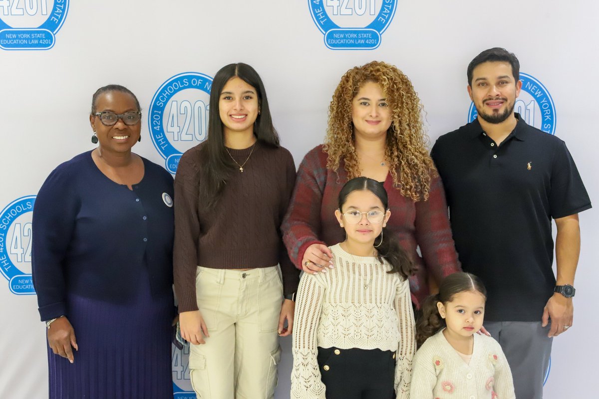 4201 Schools tweet media