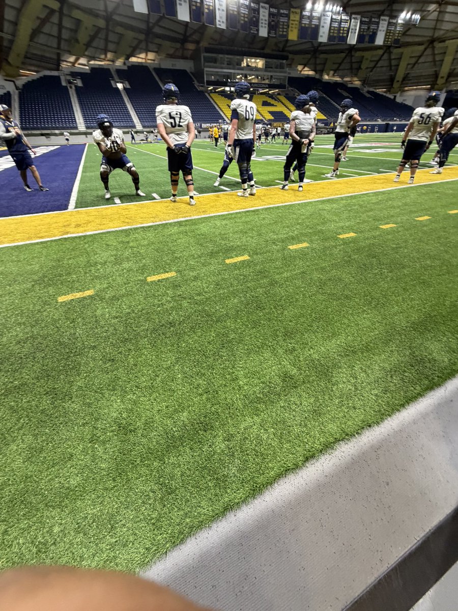 Justin_F68's tweet photo. Had a great time at nau thanks you to the coaches for the invite and hospitality. Go lumberjacks https://t.co/ThJZQlDuje