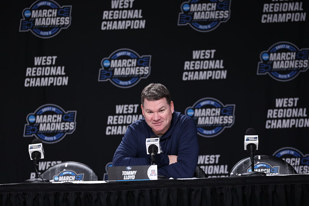 Pete Thamel tweet media