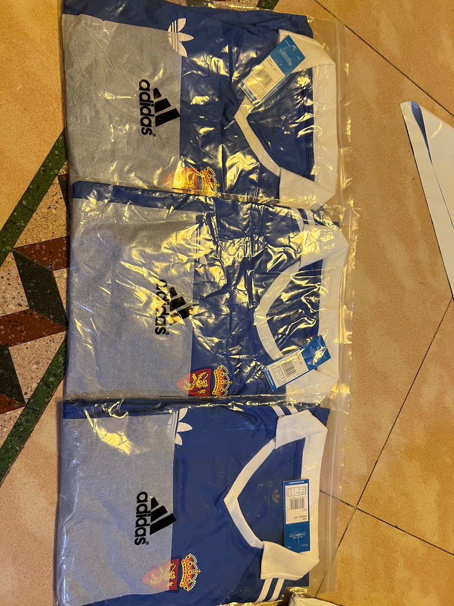 RETRO_STYLE tweet media