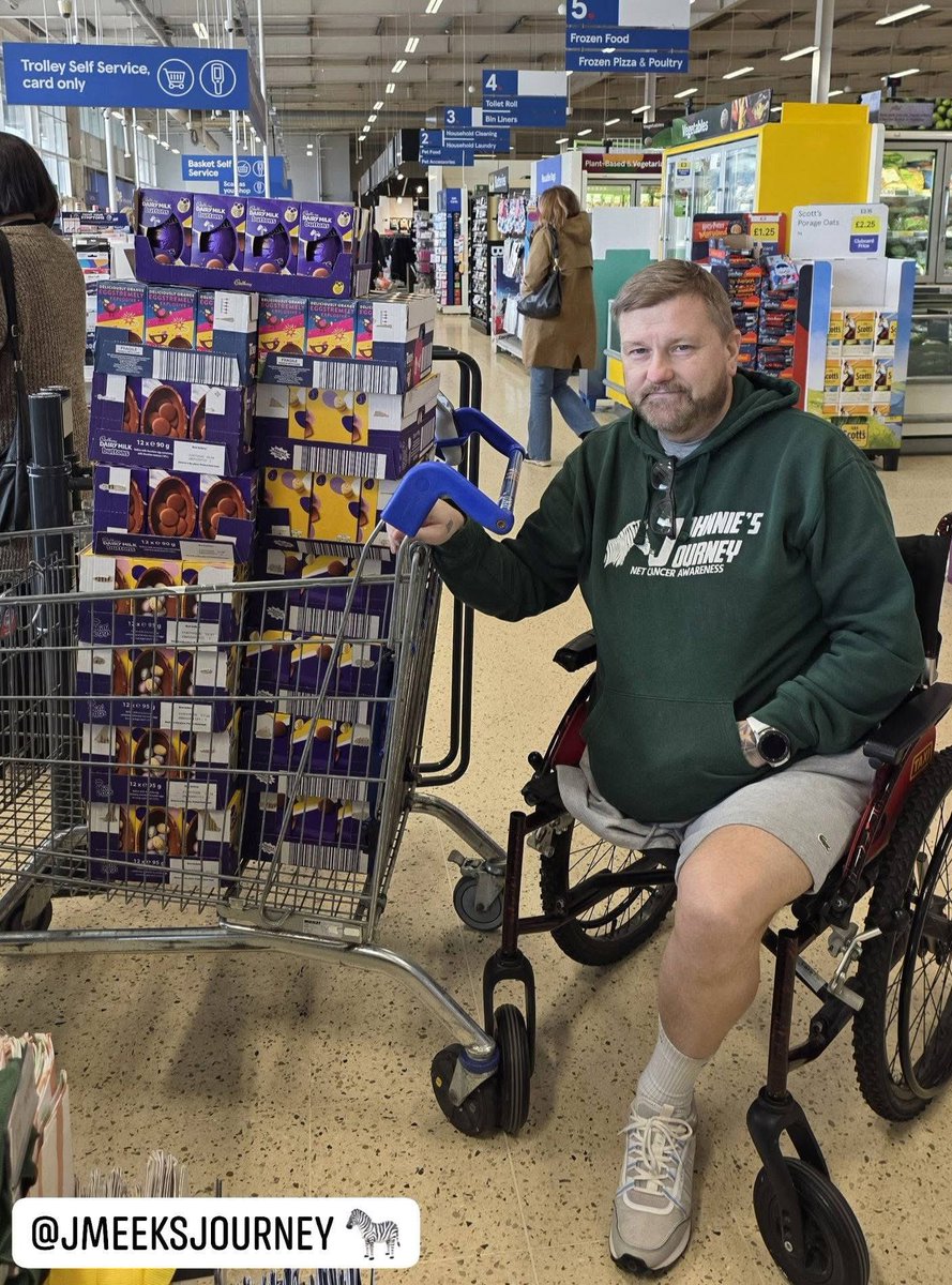 JMeeksJourney's tweet photo. Tonight’s update from Johnnie! Sending treats to people in need in East Lothian this Easter 🐣 😊
#dogoodthings 🦓🤍🖤 https://t.co/Lh2tUkA91k
