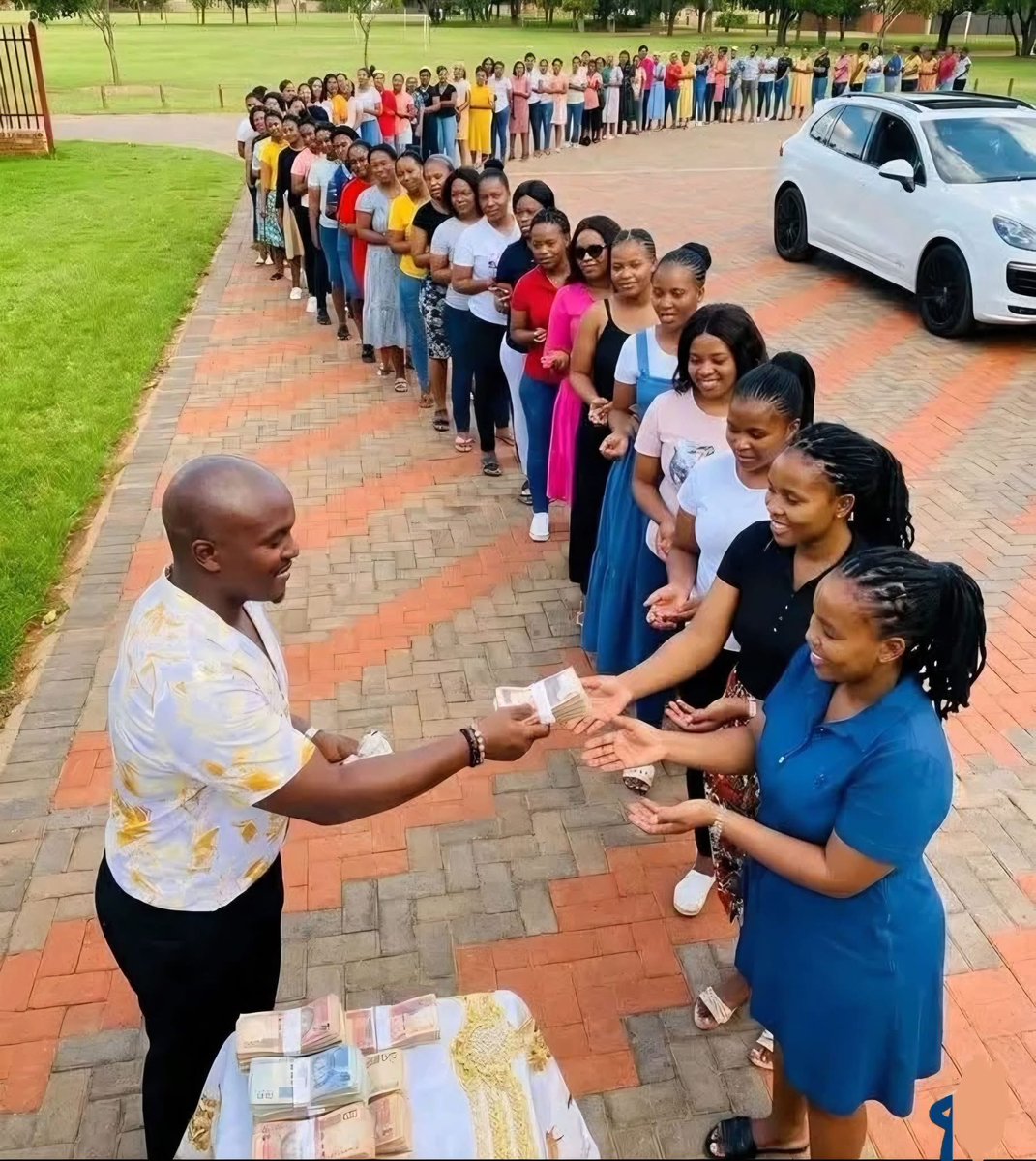 COLONIAL CLERK…🤦‍♂️ tweet media