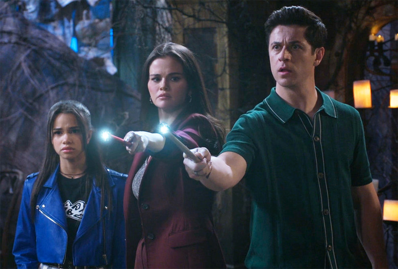 SELENAT0RSARMY's tweet photo. Third and final season of ‘WIZARDS BEYOND WAVERLY PLACE’ will consist of only 4 episodes.

Selena will make her directorial debut with the premiere episode. Production begins next week. https://t.co/4nx5R2Rm7K
