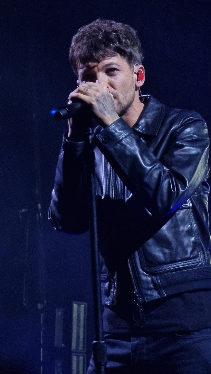 Ems ⚓ 🍋 💋 🪩 tweet media