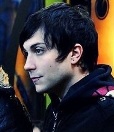 roll the windows down 💾 ieroween + thurssf tweet media