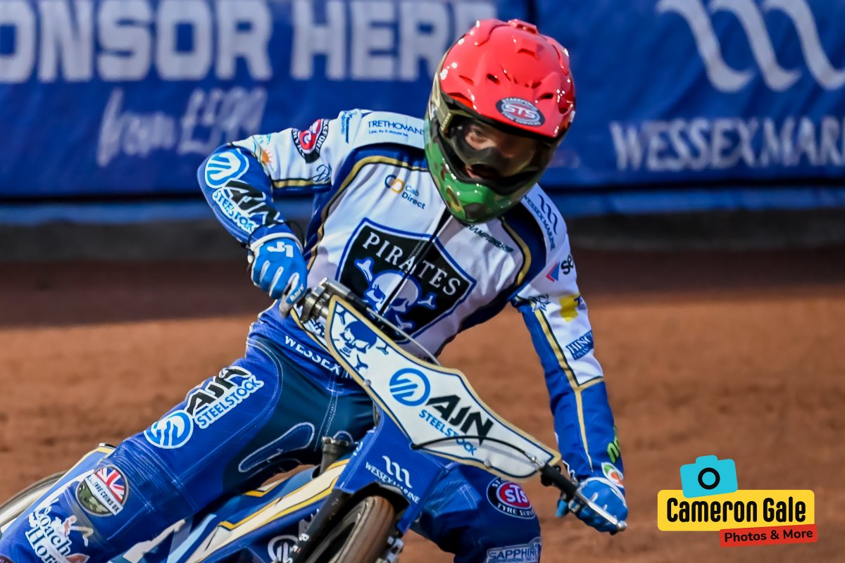 Behind The Fence Photography tweet media