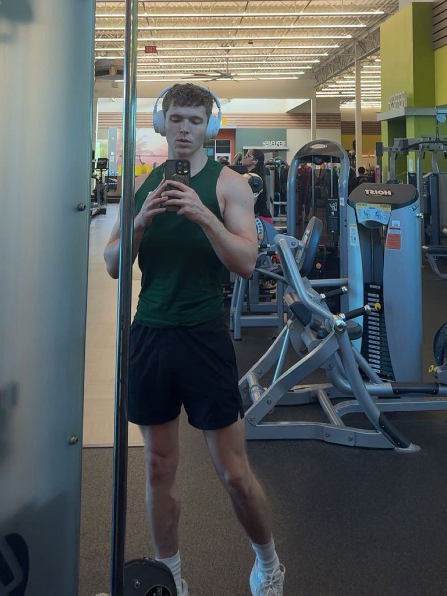 technotwink tweet media