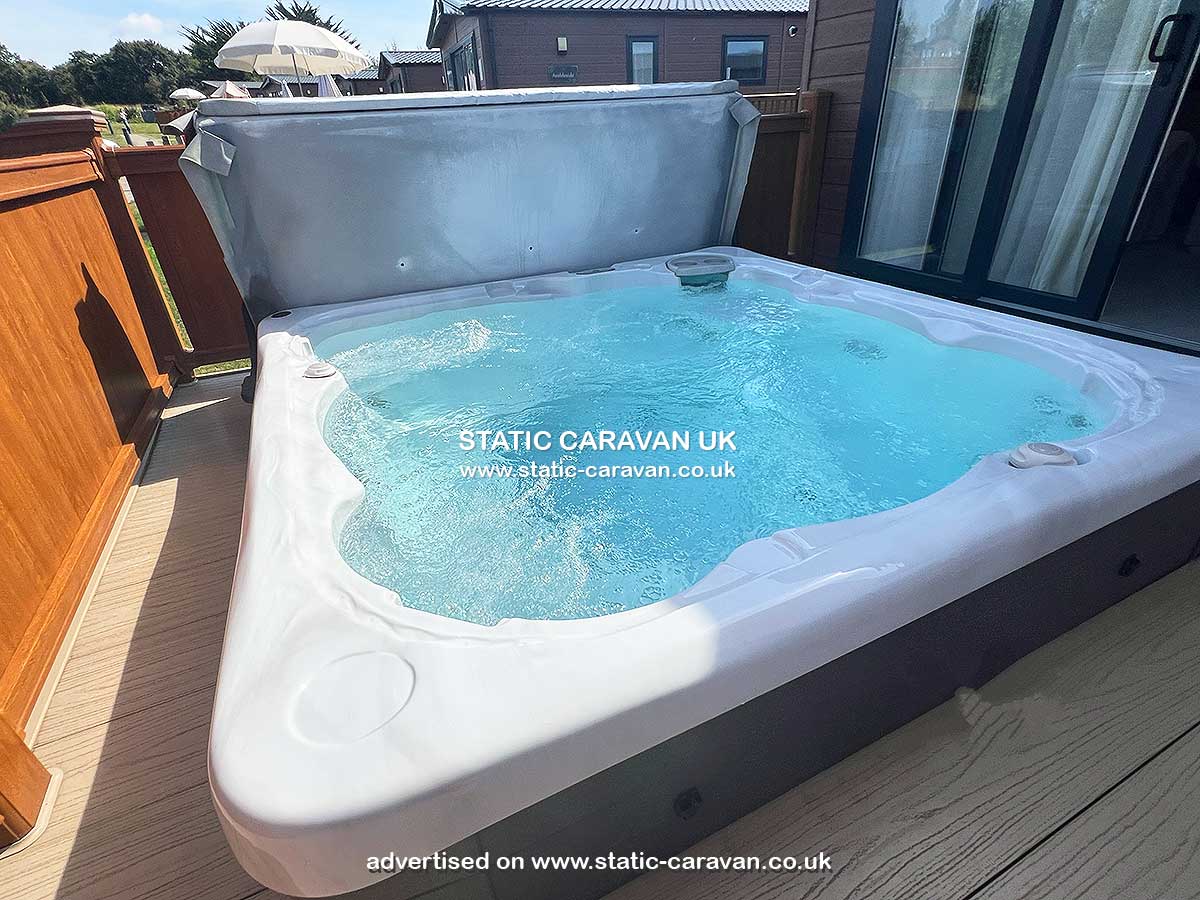 Static Caravan UK tweet media