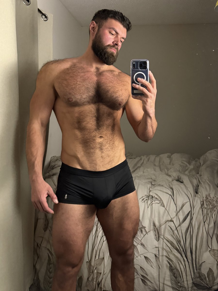 CHRISBSFW tweet media