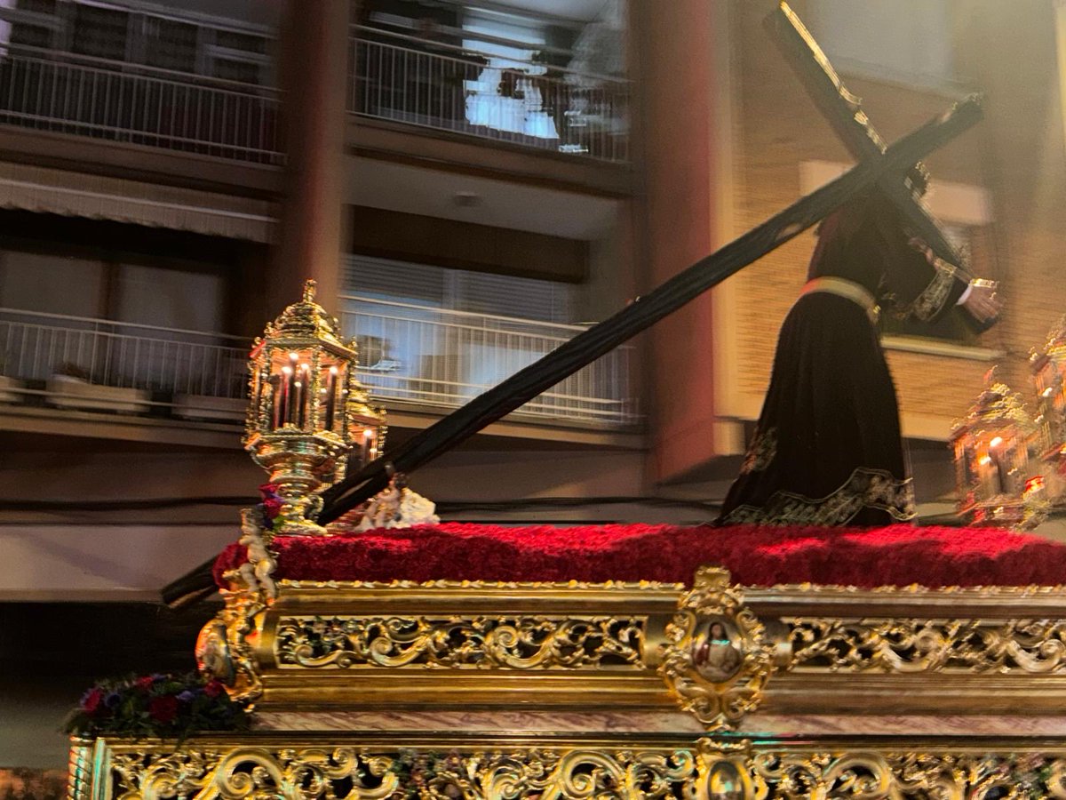 victorpp04's tweet photo. Procesión de Jueves Santo en Mataró. El acto reúne a vecinos y cofrades en una de las citas más destacadas de la Semana Santa de la ciudad.
📍 Mataró
📅 02/04/2026
📸 Víctor Pérez
@ICONNA1 https://t.co/Z7HnixvfbW