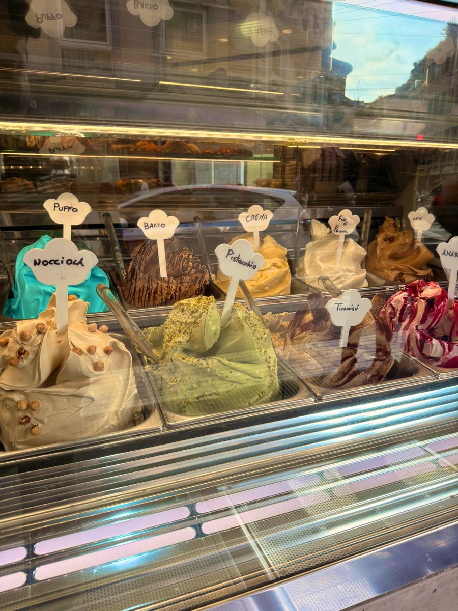 Author Benjamin Ryan tweet media