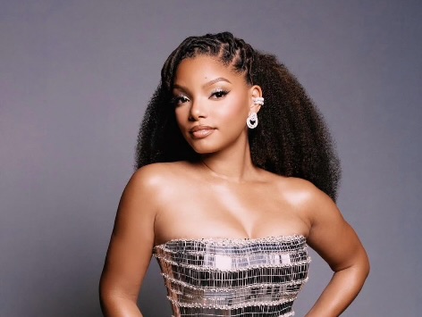 shinemycrown's tweet image. Glow Like Halle Bailey: The Effortless, Luminous Look We Can’t Get Enough Of shinemycrown.com/glow-like-hall… #HalleBailey #BeautyTips #LuminousSkin #EffortlessBeauty #GlowUp