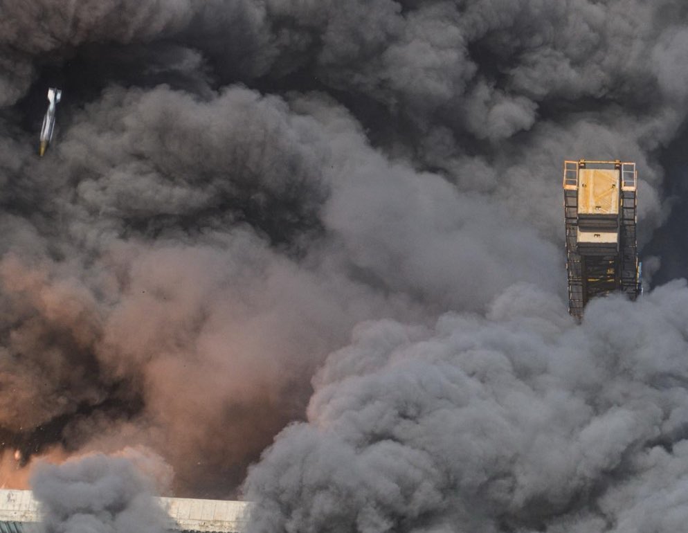 Image Trust tweet media