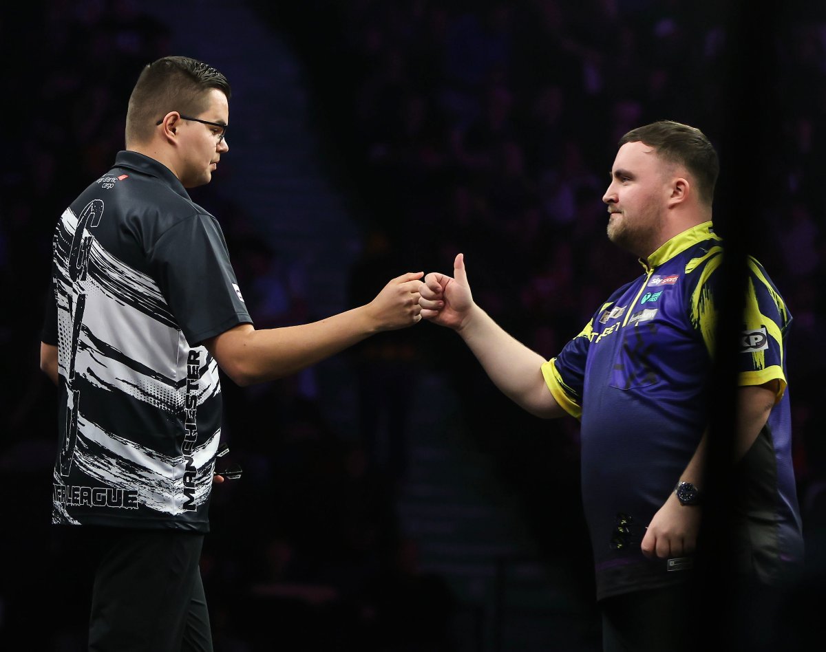 Live Darts tweet media