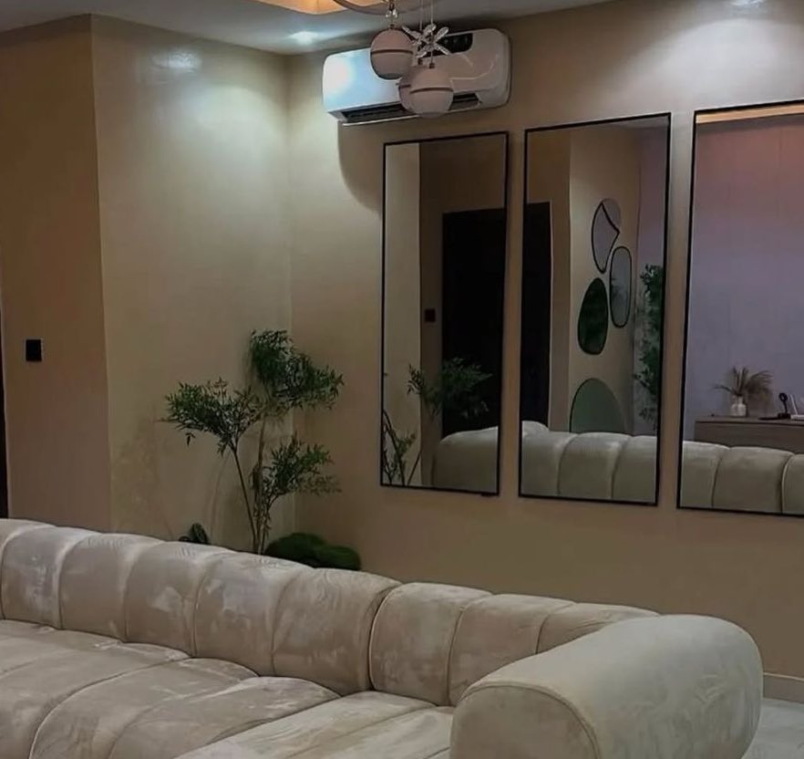 Alex David tweet media